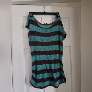 Anabelle size small maternity shirt Striped